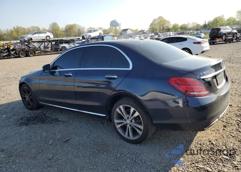 2015 Mercedes-Benz C 300 4Matic из США, поврежденный, VIN 55SWF4KB1FU027229